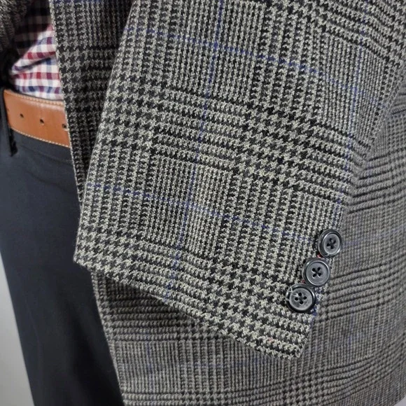 Haggar‎ Men's Sport Coat Blazer Two Button Gray Plaid Lambs Wool Size 42L